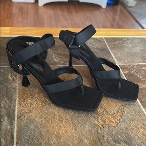 Wild DiVa Black Sandals Heels with Velcro Adjustable Straps
